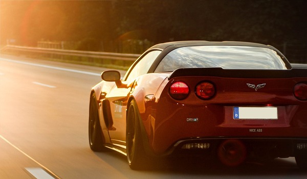 sports-car-4815234_960_720.jpg